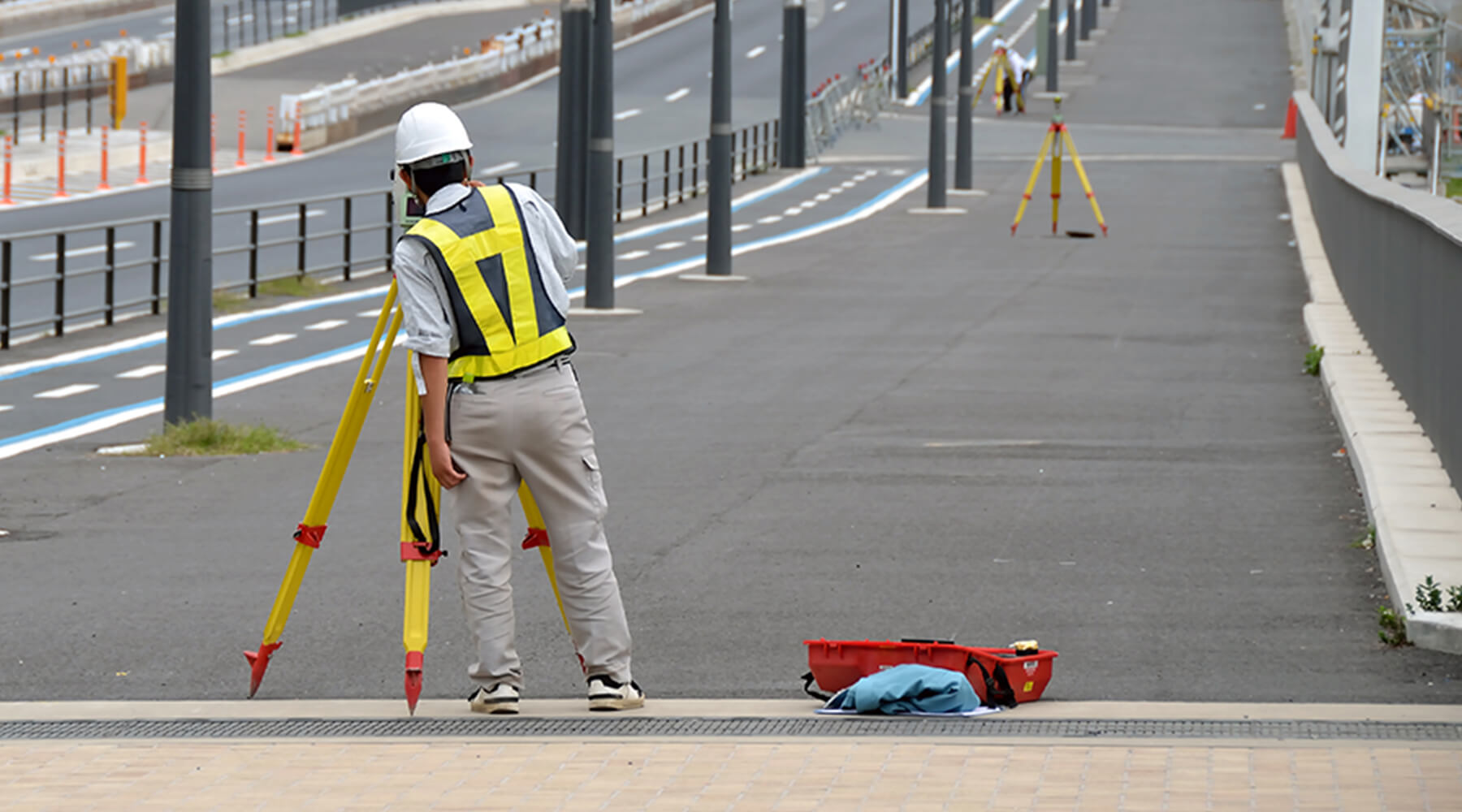 道路で測定している様子